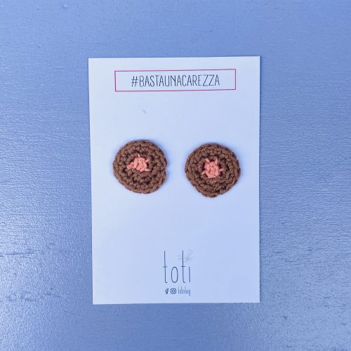 #bastaunacarezza